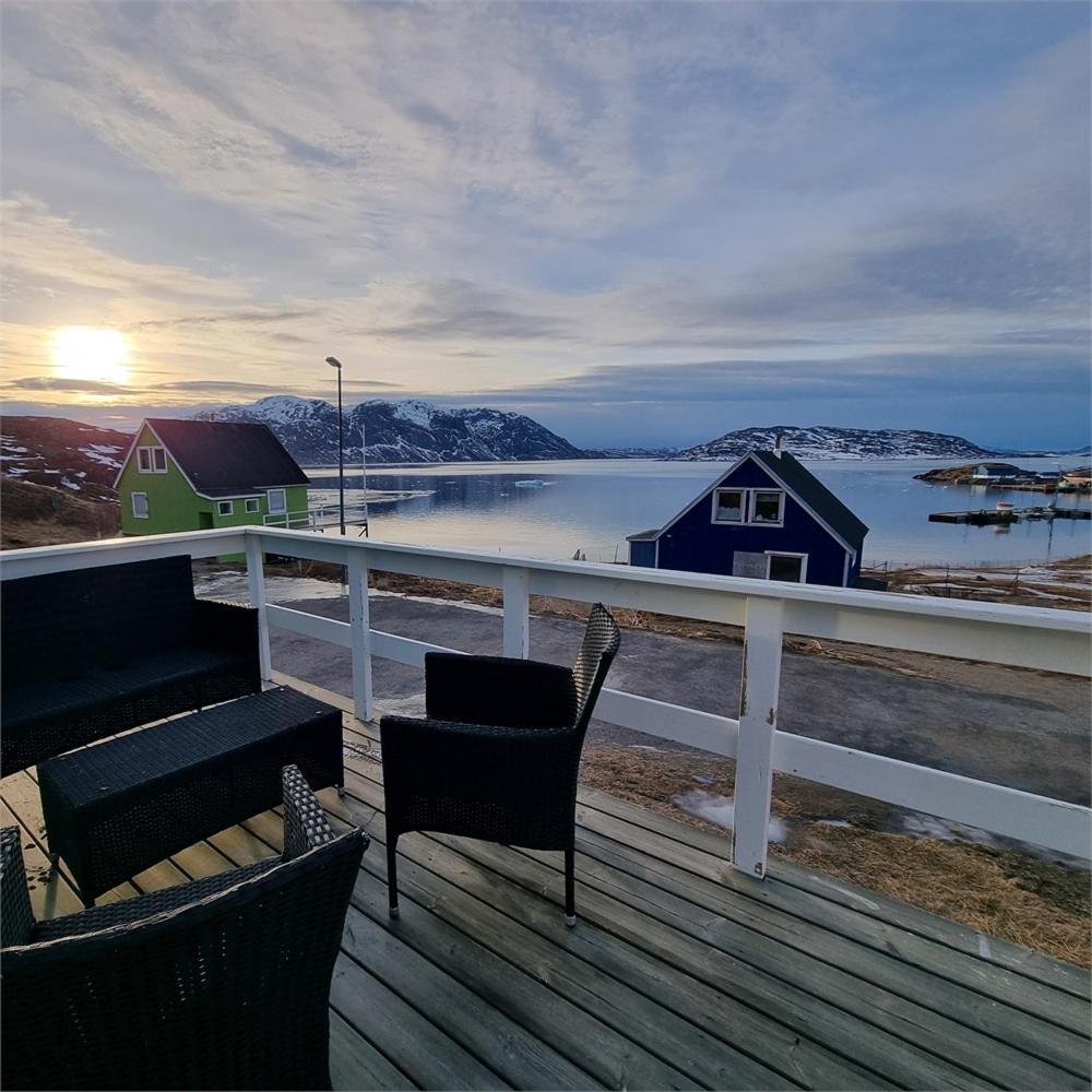 Igdlo Guesthouse Narsaq Exterior photo